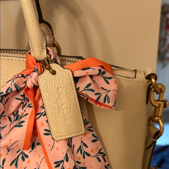 Coach Cream Elise Satchel in polished pebbled Leather E222-79316 - Picture 3 of 16